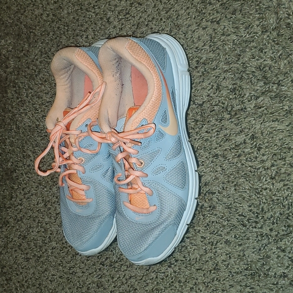 Nike Shoes - Gray, Orange & White Nike Shoes Size 10